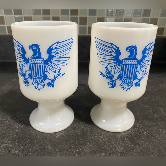 Set of 2 footed milkglass mugs with Blue Eagle - Picture 1 of 8